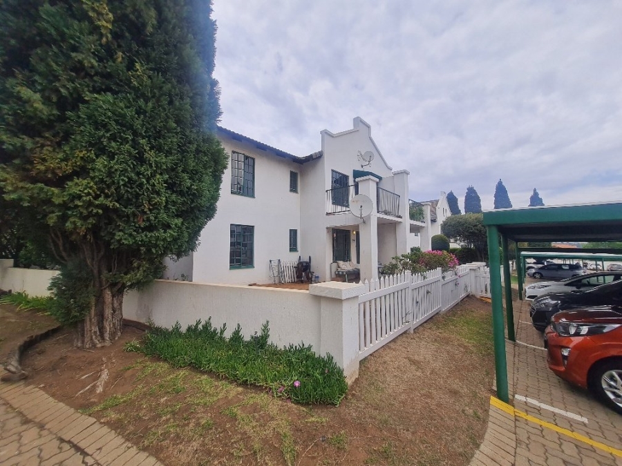 2 Bedroom Property for Sale in Marais Steyn Park Gauteng