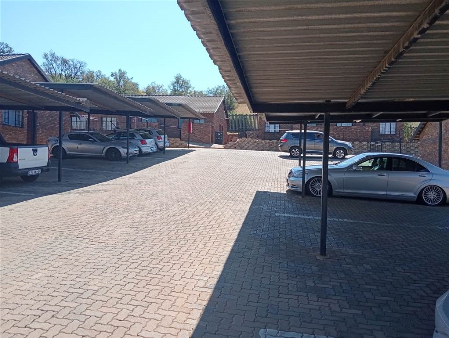 1 Bedroom Property for Sale in Philip Nel Park Gauteng