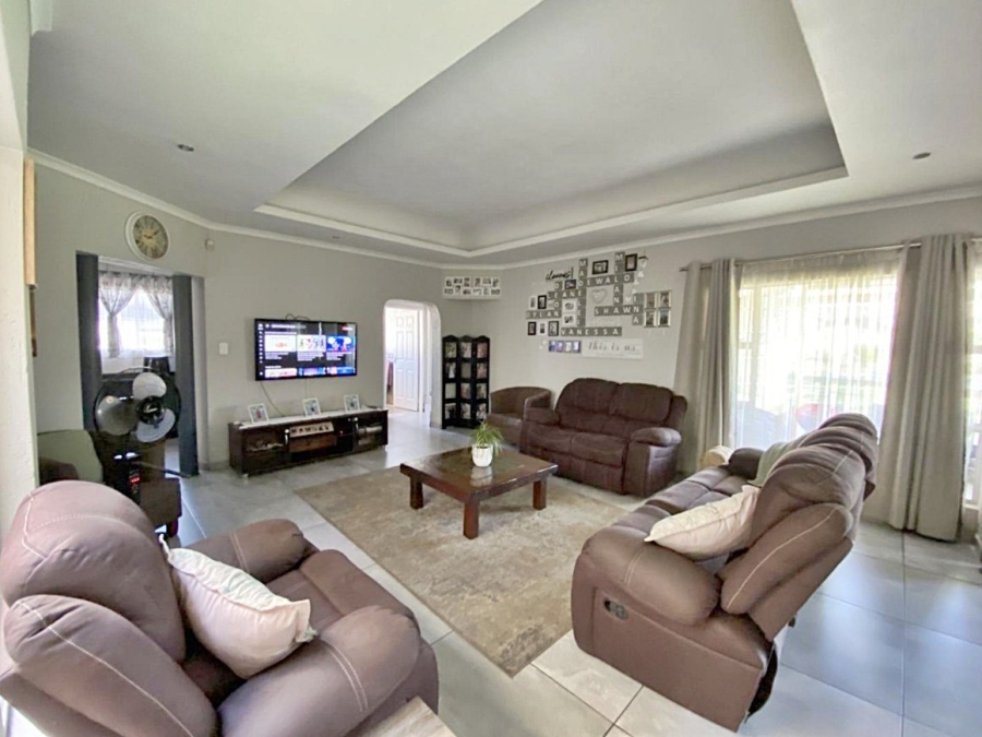 4 Bedroom Property for Sale in Lambton Gardens Gauteng