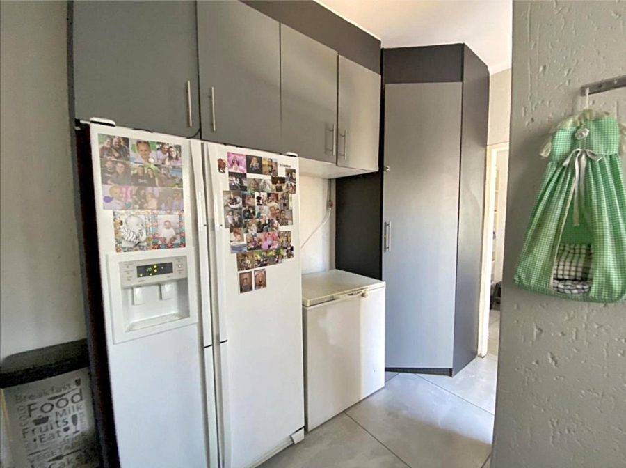 4 Bedroom Property for Sale in Lambton Gardens Gauteng