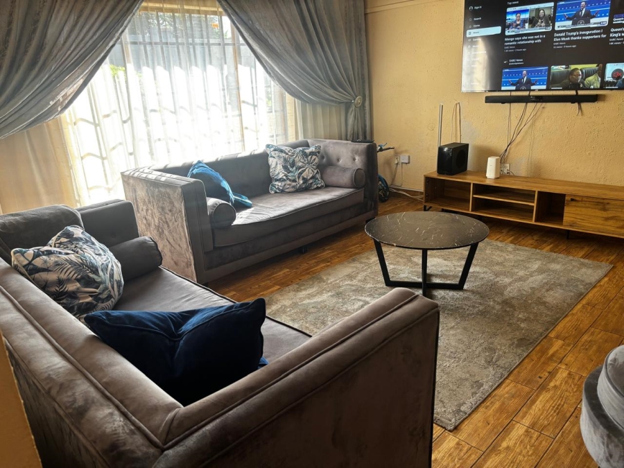 4 Bedroom Property for Sale in Wentworth Park Gauteng