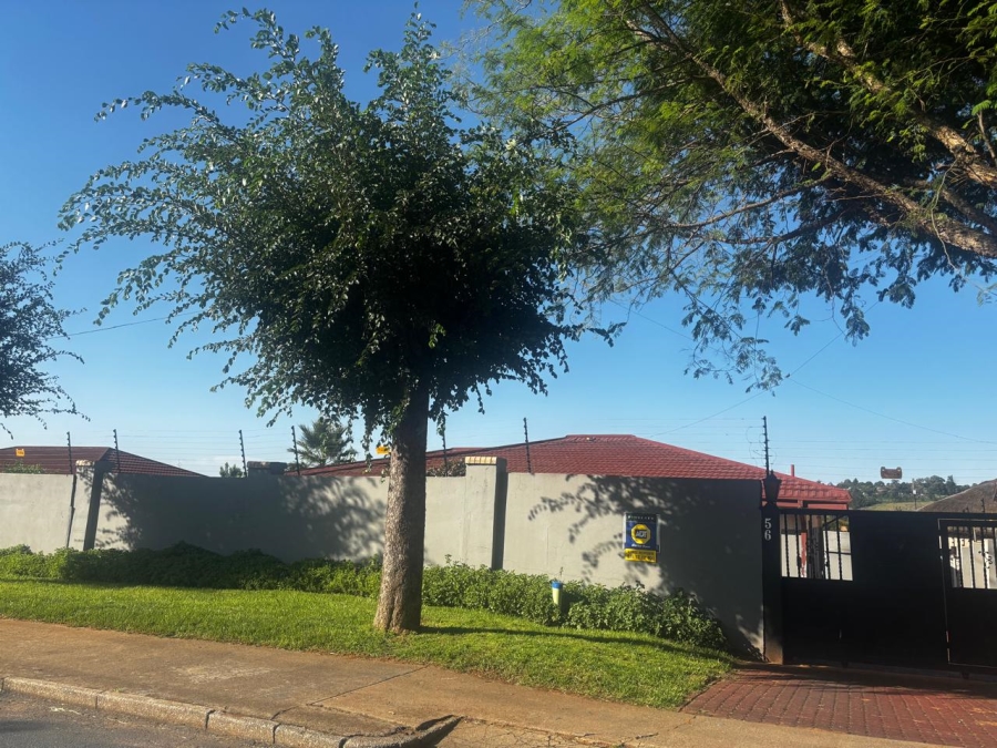 4 Bedroom Property for Sale in Wentworth Park Gauteng