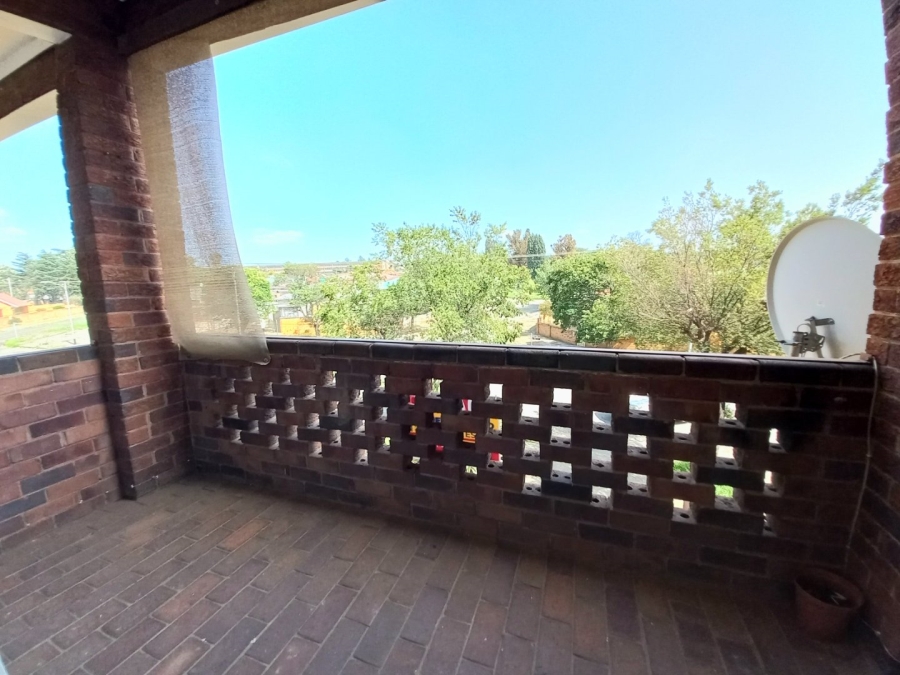 2 Bedroom Property for Sale in Symhurst Gauteng