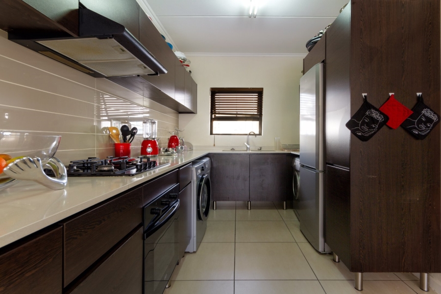  Bedroom Property for Sale in Greenstone Ridge Gauteng