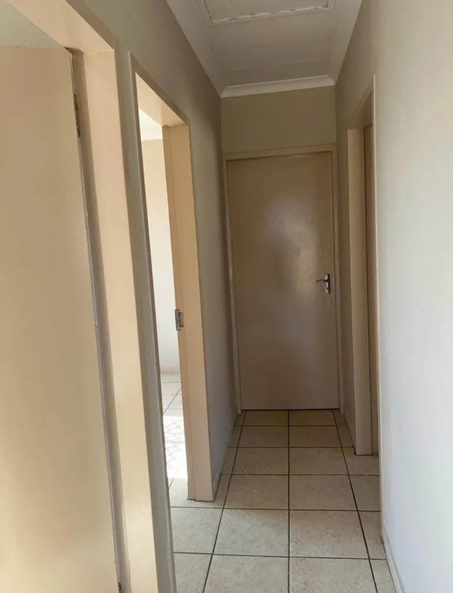 To Let 3 Bedroom Property for Rent in Blue Hills Gauteng