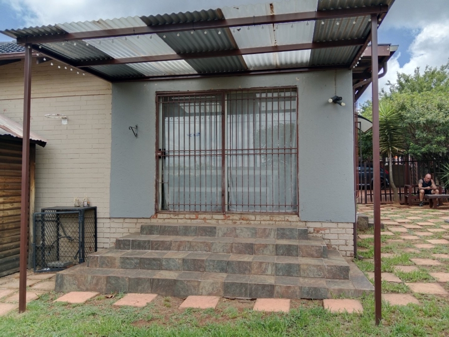  Bedroom Property for Sale in Gerdview Gauteng