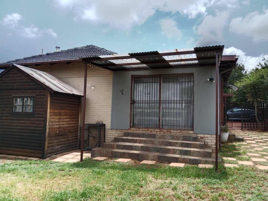  Bedroom Property for Sale in Gerdview Gauteng