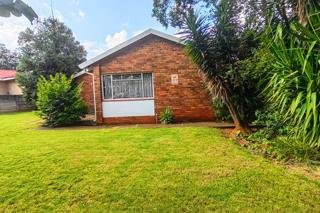 3 Bedroom Property for Sale in Casseldale Gauteng