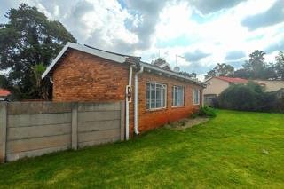 3 Bedroom Property for Sale in Casseldale Gauteng