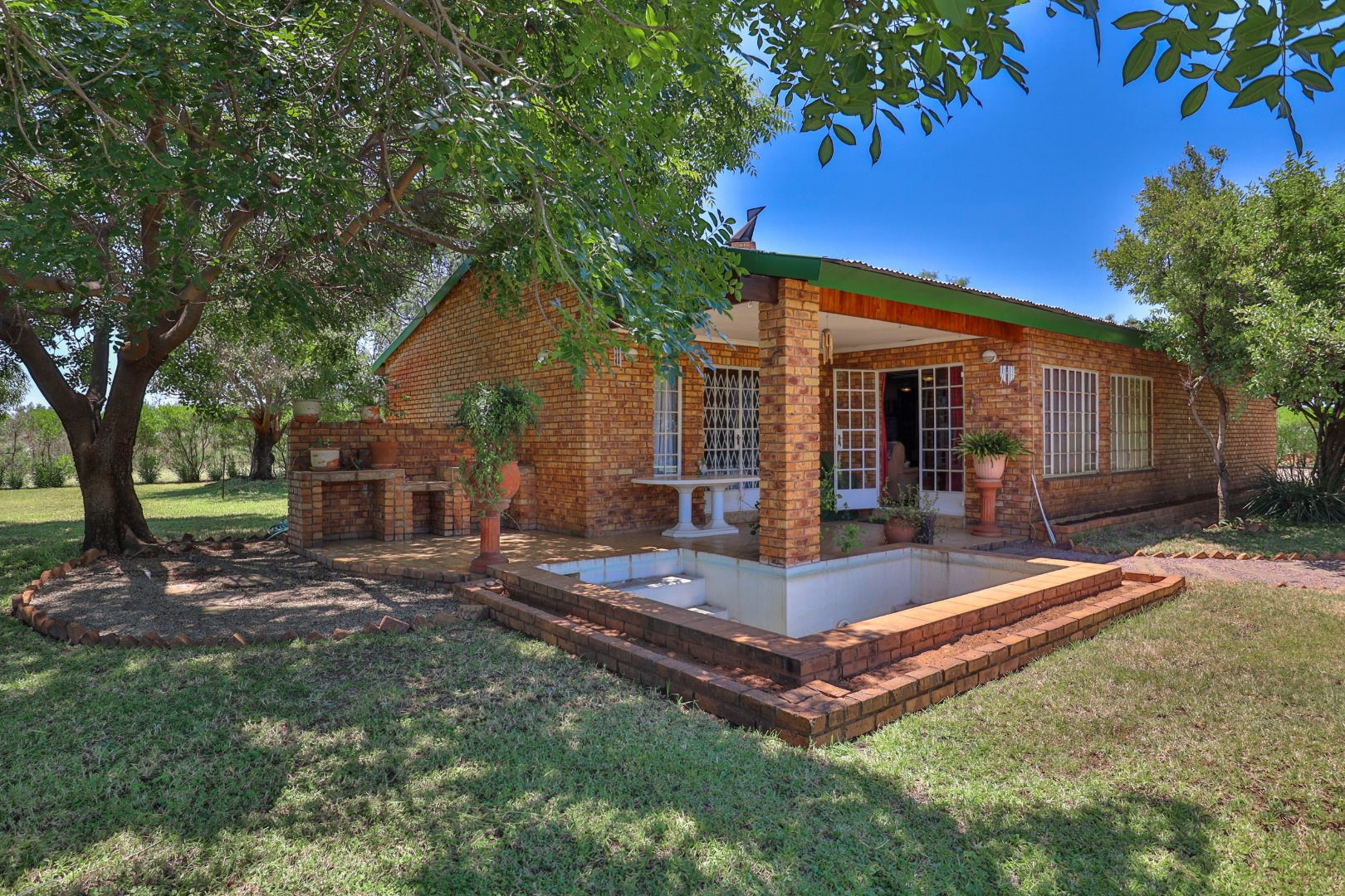 6 Bedroom Property for Sale in Cullinan Rural Gauteng