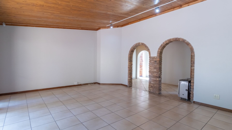 5 Bedroom Property for Sale in Lyttelton Manor Gauteng