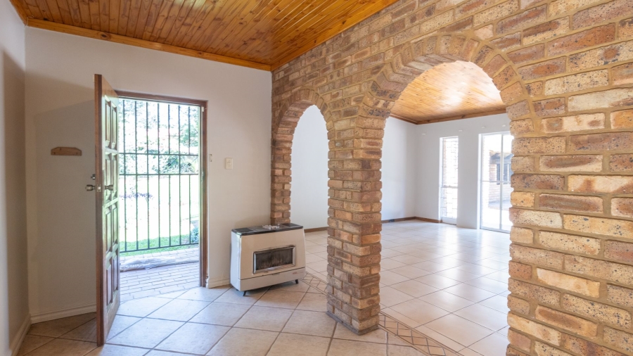 5 Bedroom Property for Sale in Lyttelton Manor Gauteng