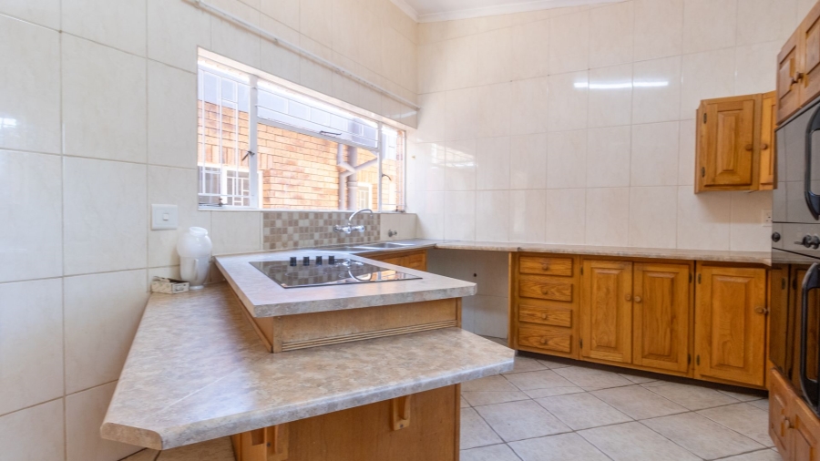 5 Bedroom Property for Sale in Lyttelton Manor Gauteng