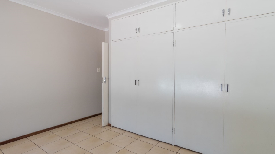 5 Bedroom Property for Sale in Lyttelton Manor Gauteng