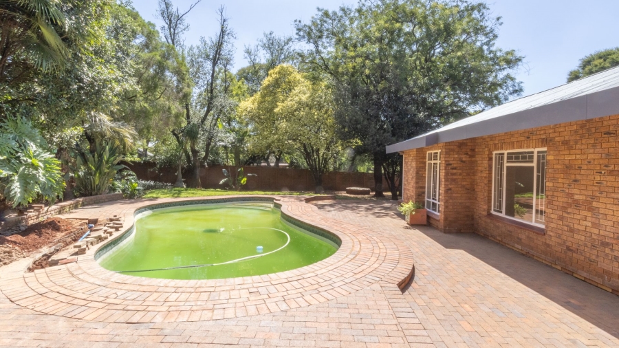 5 Bedroom Property for Sale in Lyttelton Manor Gauteng