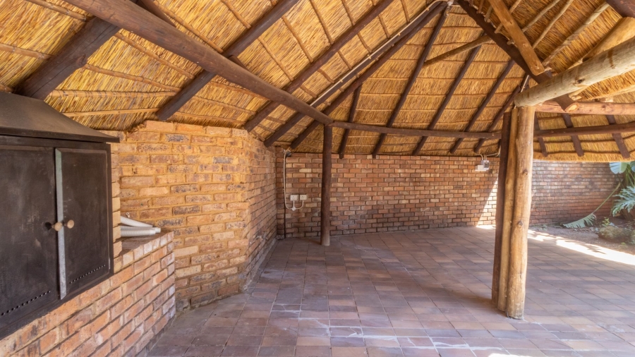 5 Bedroom Property for Sale in Lyttelton Manor Gauteng