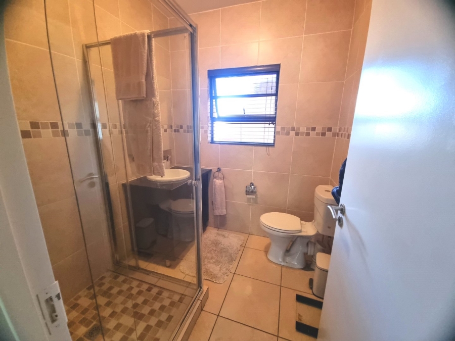 3 Bedroom Property for Sale in Mulbarton Gauteng