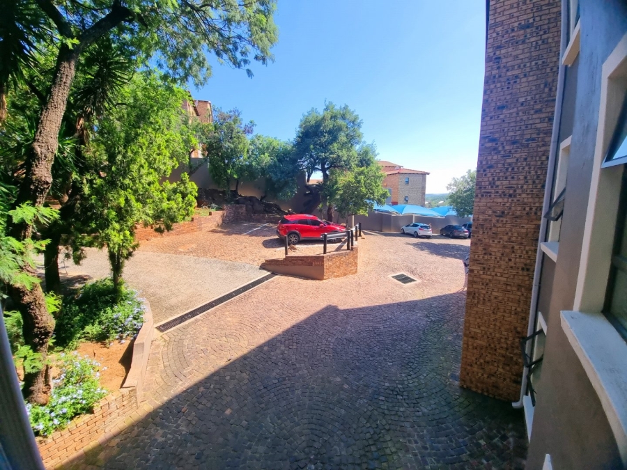 3 Bedroom Property for Sale in Mulbarton Gauteng