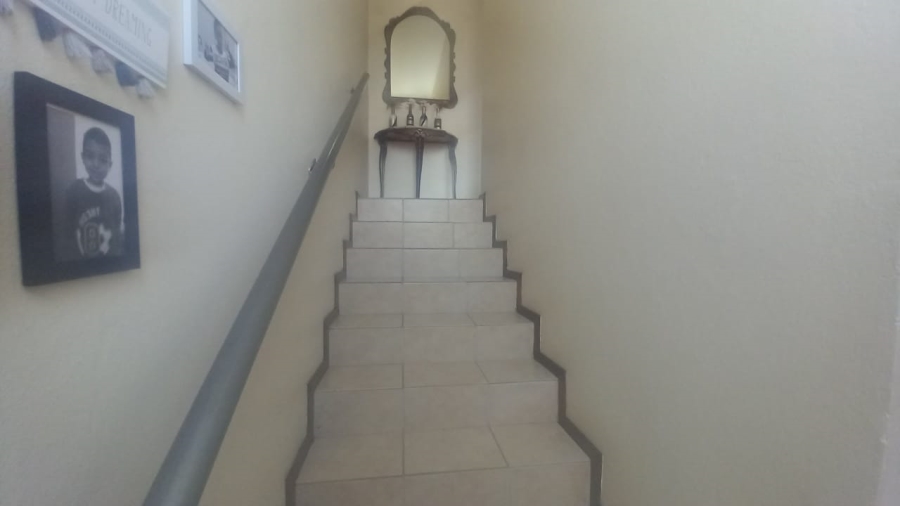 2 Bedroom Property for Sale in Sugar Bush Estate Gauteng