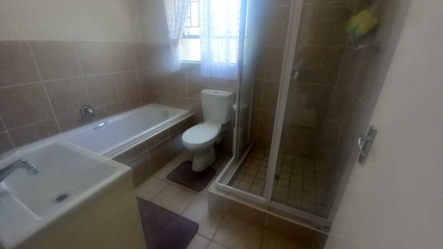 2 Bedroom Property for Sale in Sugar Bush Estate Gauteng