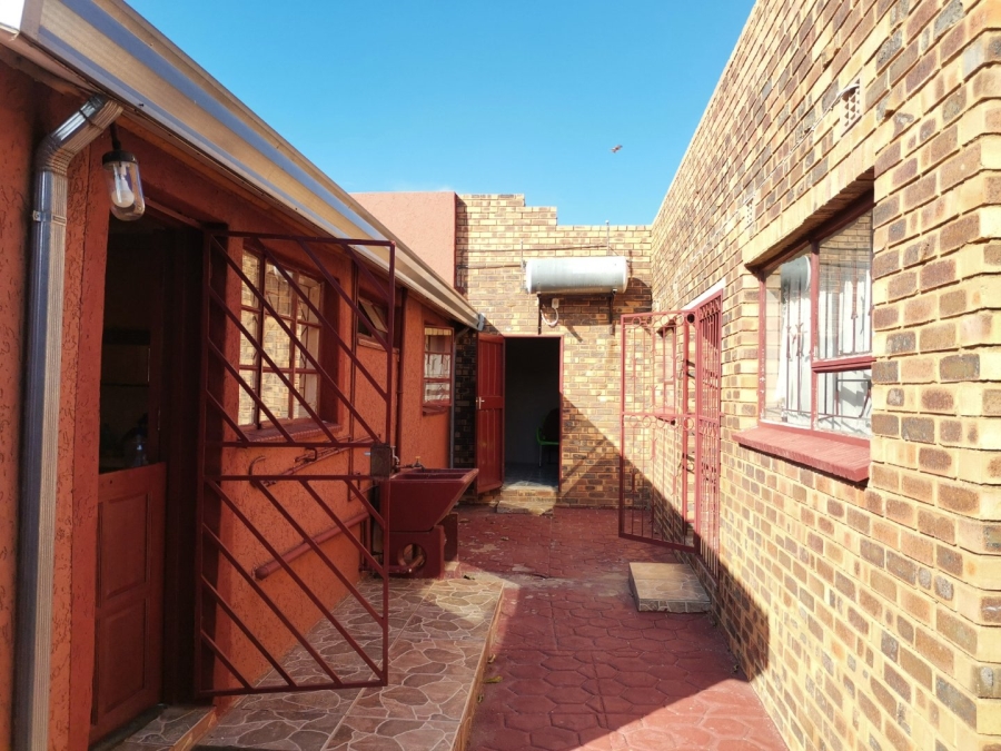 4 Bedroom Property for Sale in Soshanguve H Gauteng