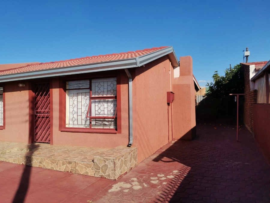 4 Bedroom Property for Sale in Soshanguve H Gauteng