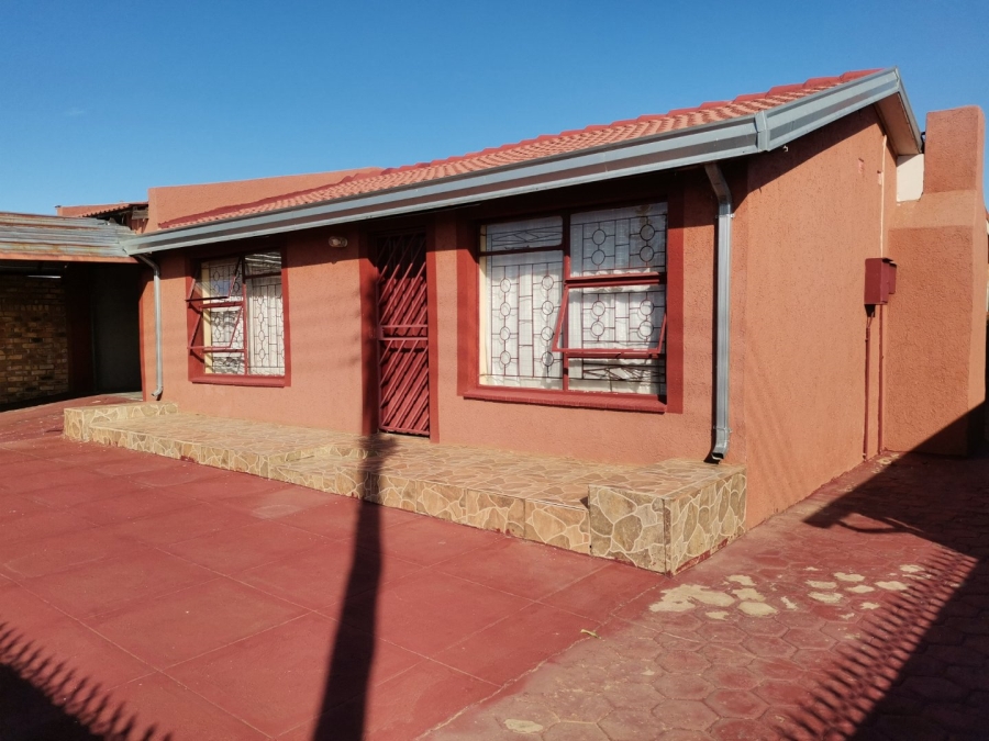 4 Bedroom Property for Sale in Soshanguve H Gauteng