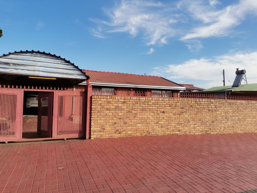 4 Bedroom Property for Sale in Soshanguve H Gauteng