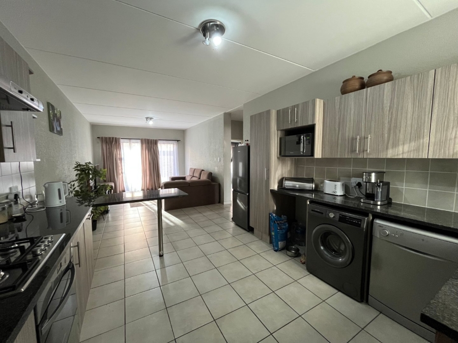 2 Bedroom Property for Sale in Klippoortjie Gauteng