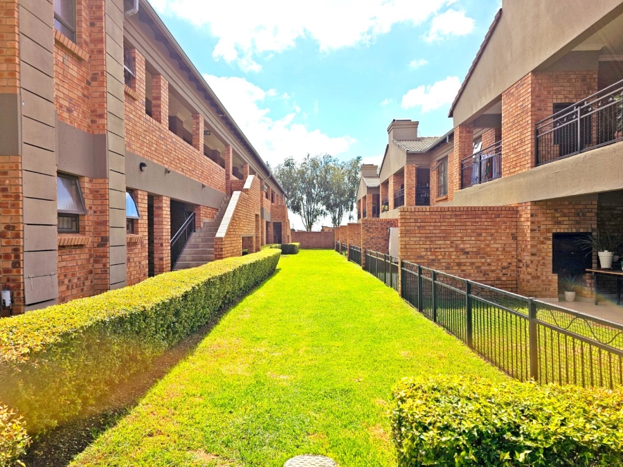 2 Bedroom Property for Sale in Ravenswood Gauteng