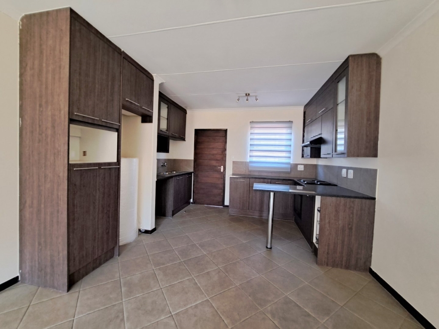 2 Bedroom Property for Sale in The Reeds Gauteng