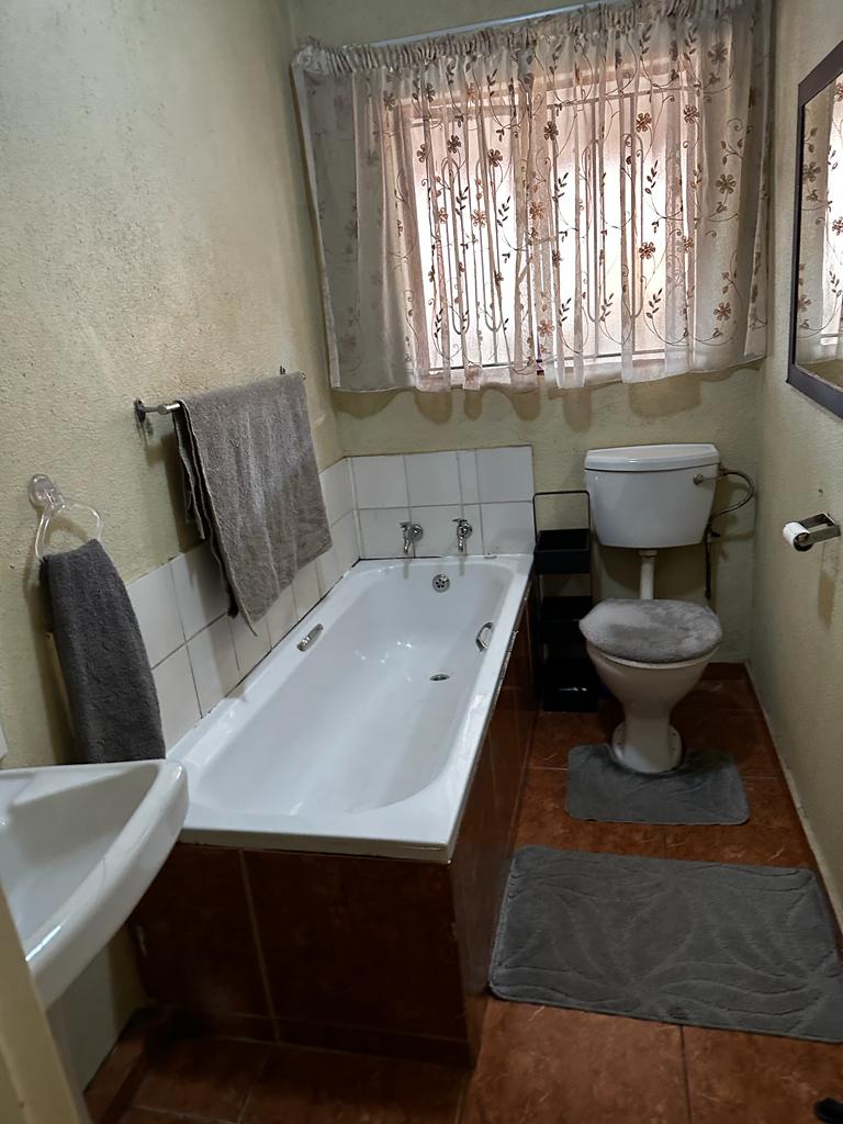 3 Bedroom Property for Sale in Clayville Industria Gauteng