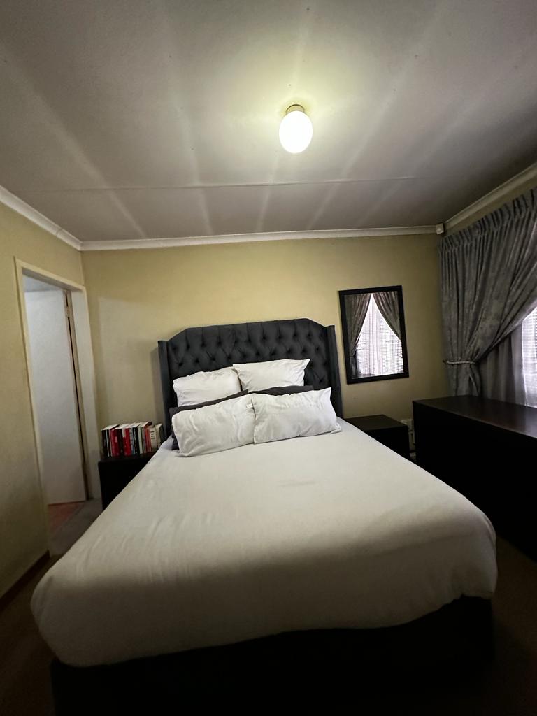 3 Bedroom Property for Sale in Clayville Industria Gauteng