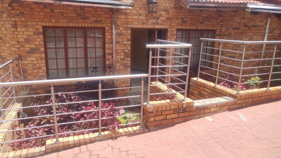 5 Bedroom Property for Sale in Amandasig Gauteng