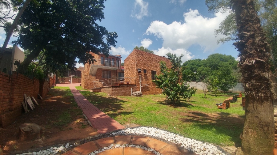 5 Bedroom Property for Sale in Amandasig Gauteng