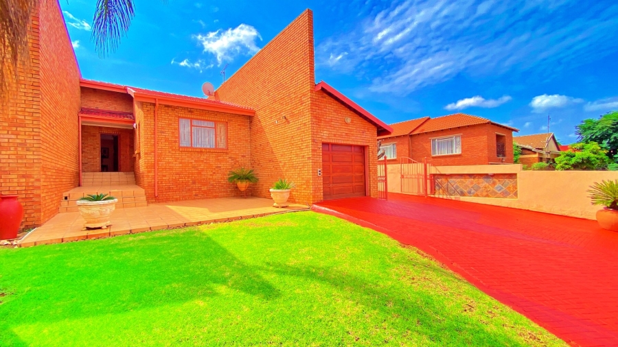 3 Bedroom Property for Sale in Eersterust Gauteng