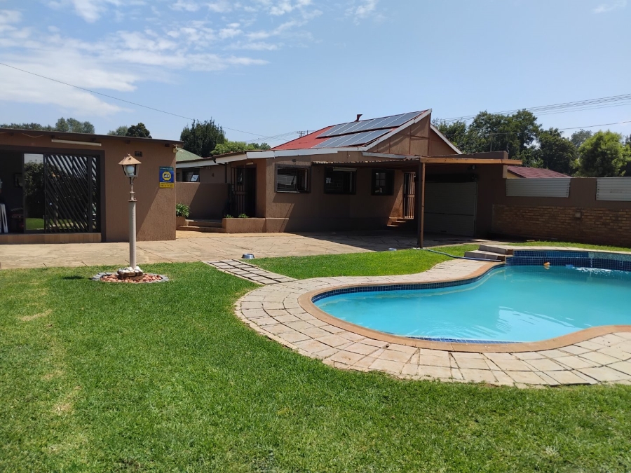 3 Bedroom Property for Sale in Primrose Gauteng