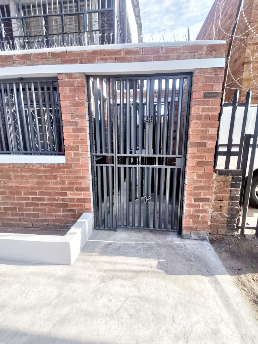 To Let 3 Bedroom Property for Rent in Actonville Gauteng