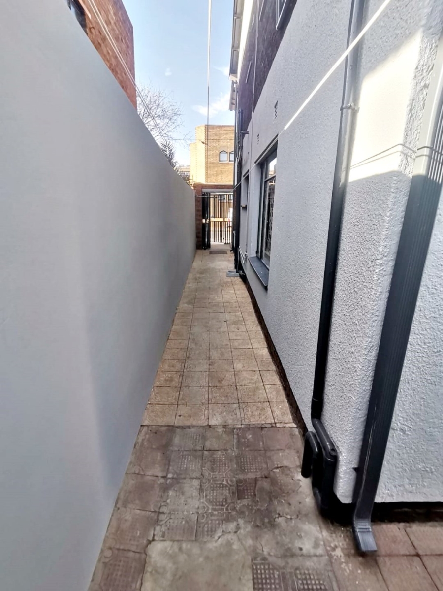 To Let 3 Bedroom Property for Rent in Actonville Gauteng