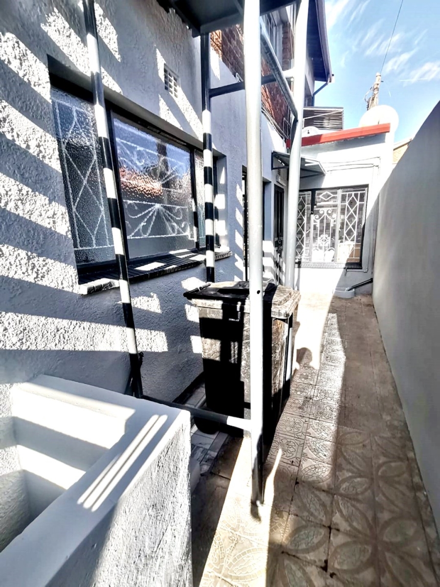 To Let 3 Bedroom Property for Rent in Actonville Gauteng