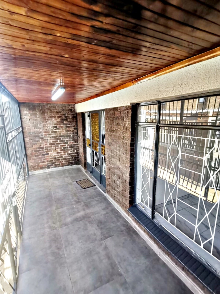 To Let 3 Bedroom Property for Rent in Actonville Gauteng