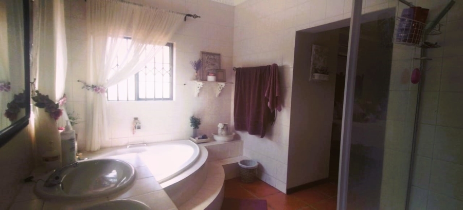 3 Bedroom Property for Sale in Eldoraigne Gauteng