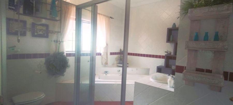 3 Bedroom Property for Sale in Eldoraigne Gauteng