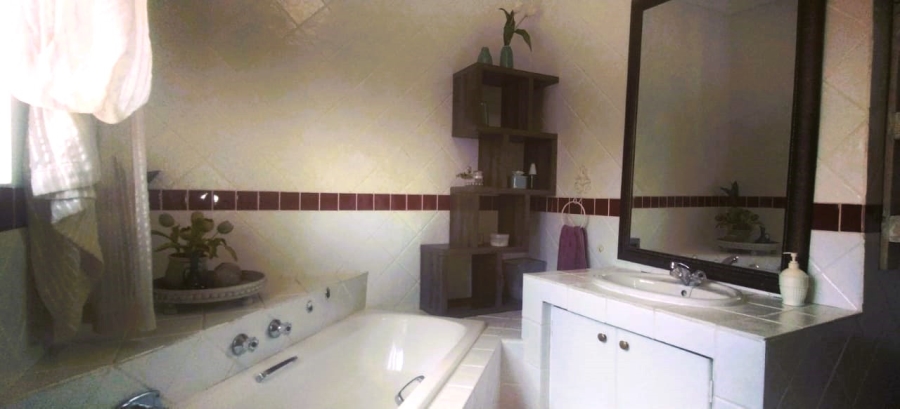 3 Bedroom Property for Sale in Eldoraigne Gauteng