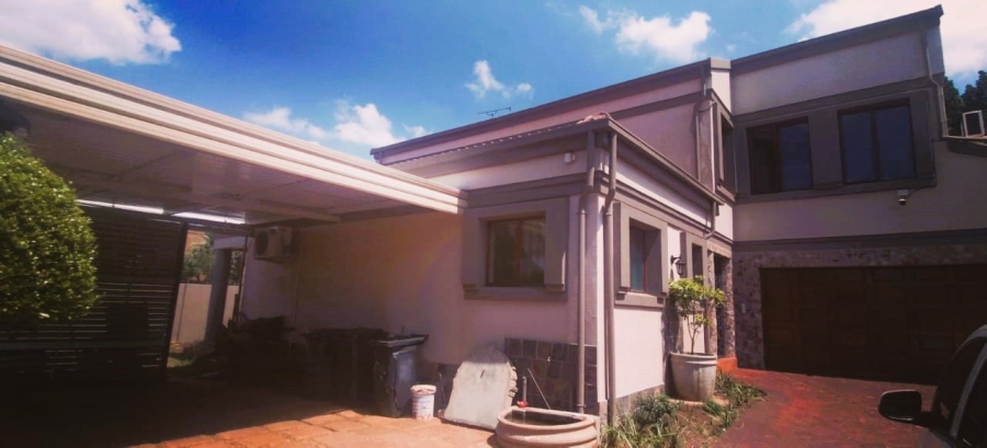 3 Bedroom Property for Sale in Eldoraigne Gauteng