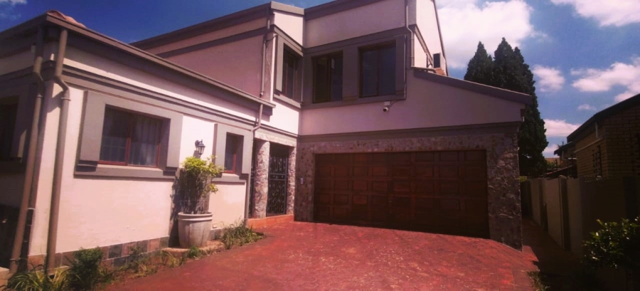 3 Bedroom Property for Sale in Eldoraigne Gauteng