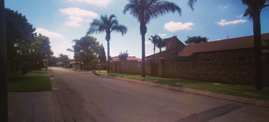 3 Bedroom Property for Sale in Eldoraigne Gauteng