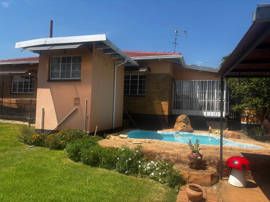 3 Bedroom Property for Sale in Wentworth Park Gauteng