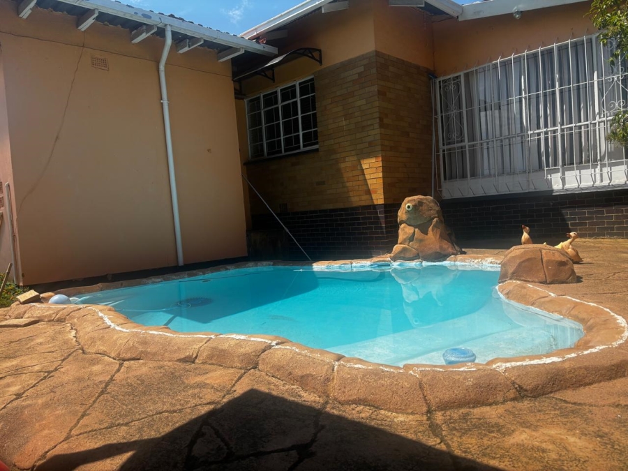 3 Bedroom Property for Sale in Wentworth Park Gauteng