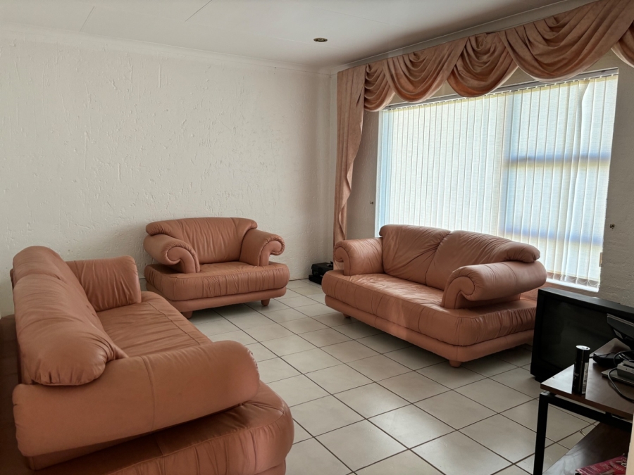 4 Bedroom Property for Sale in Bronkhorstbaai Gauteng